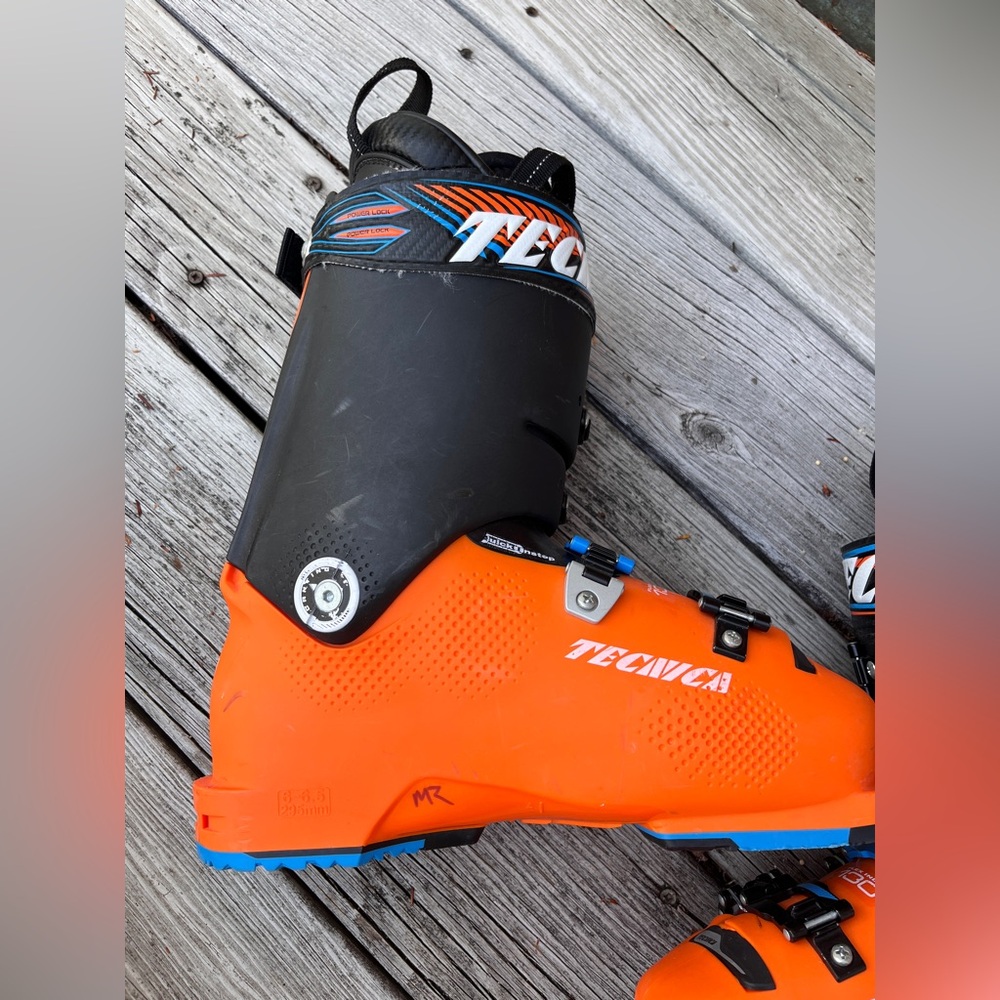 Tecnica Mach1 LV 130 Flex size 25.5 Ski Boot - Picture 4 of 13